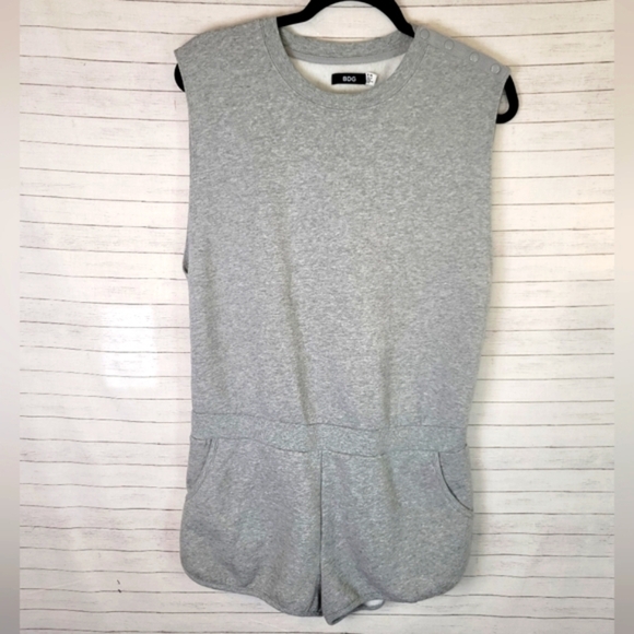 Urban Outfitters BDG Bubbalicious Grey Muscle Sweatshirt Romper, sz Medium - Picture 2 of 12